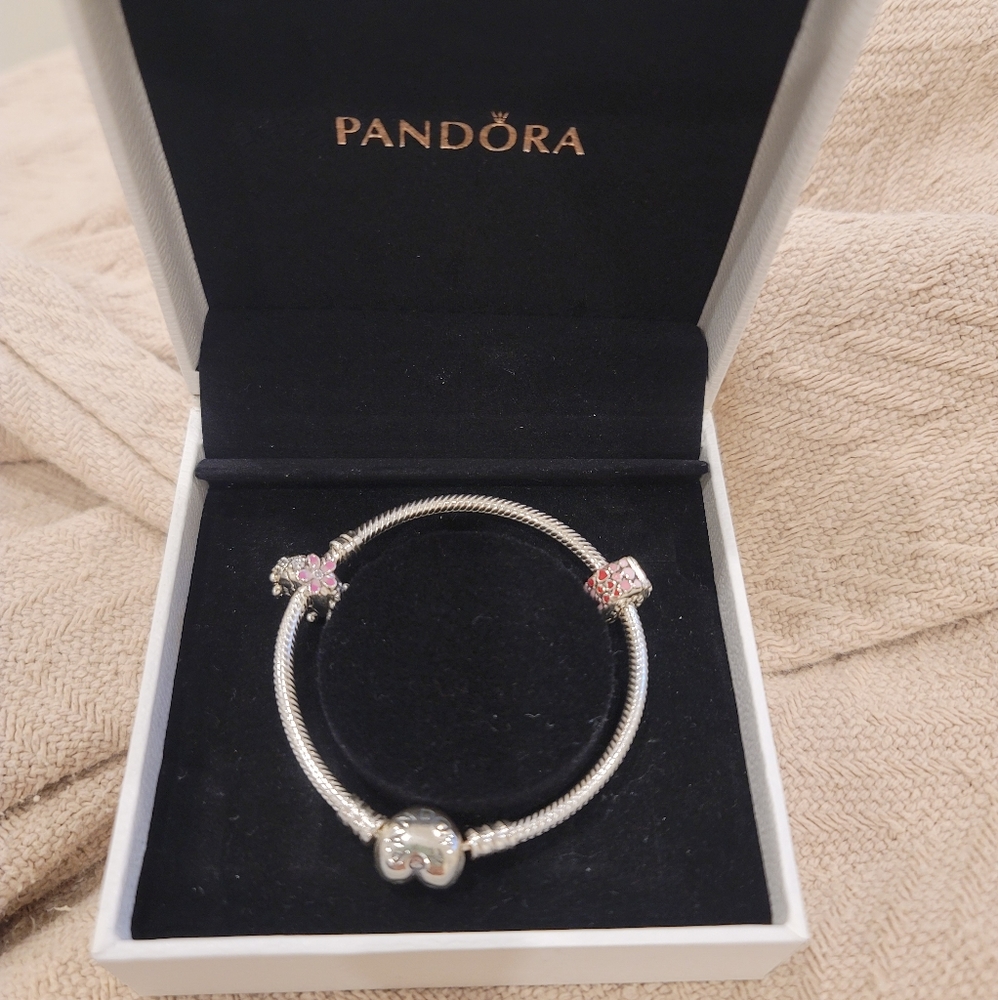 Pandora bracelet heart with 2 charms